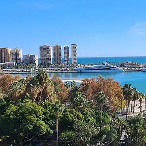 Penthouse With Solarium In The Center Of Malaga-atico Con Solarium En El Centro De Appartement